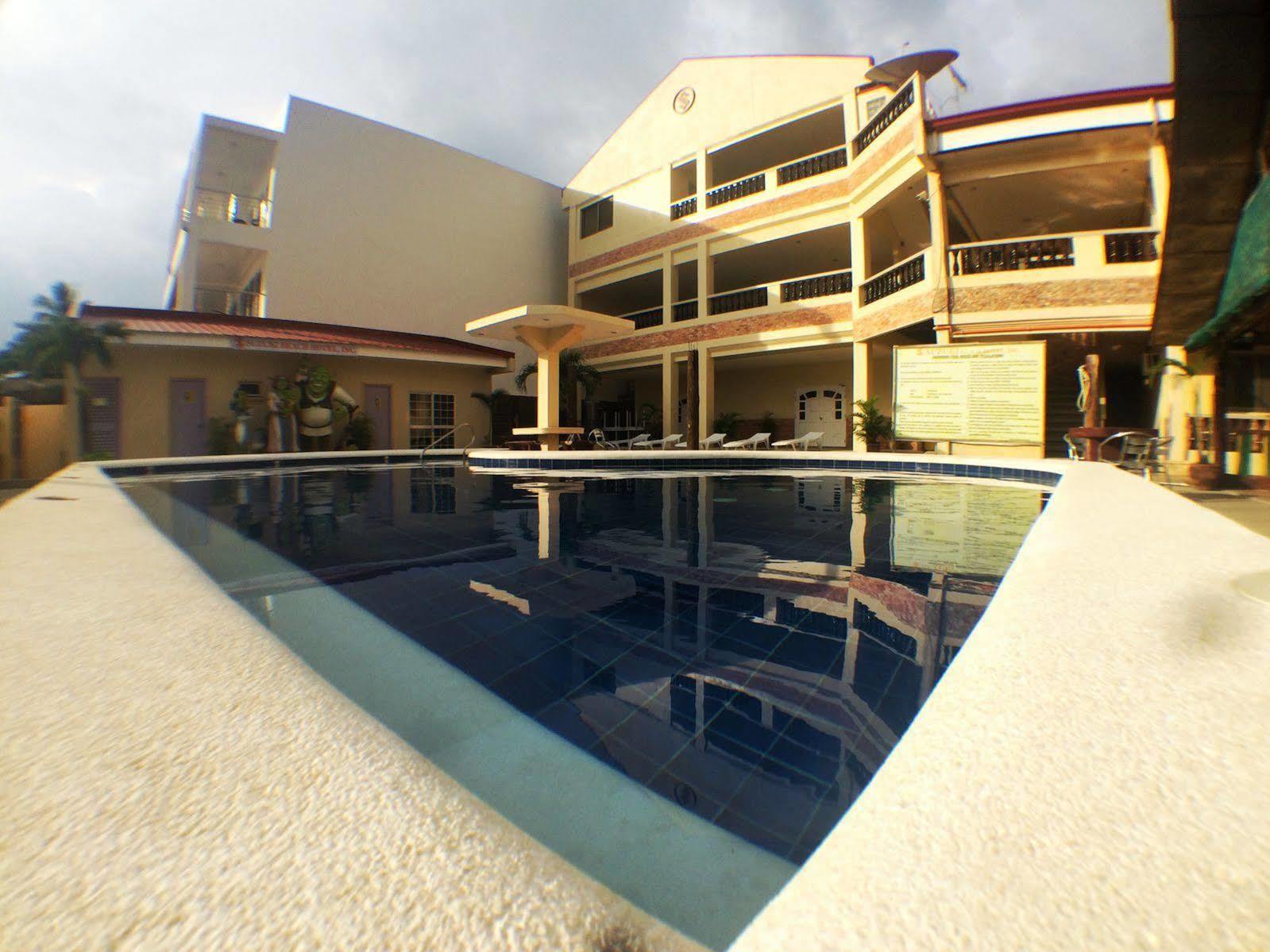 Suzuki Beach Hotel Olongapo Exteriér fotografie